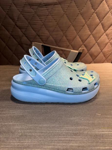 Crocs 36/37 s postavičkami cinnamoroll, crocs,36