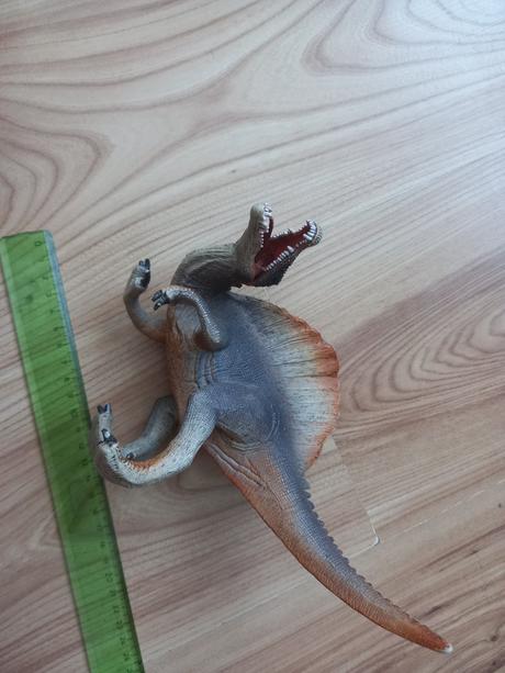 Schleich spinosaurus, 