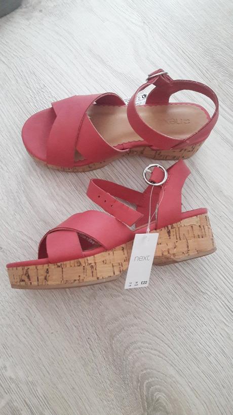 Sandalky, top stav., next,31