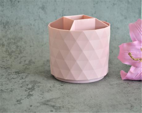 Otočný plastový organizér, 