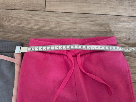 2x tepláky, h&m,110