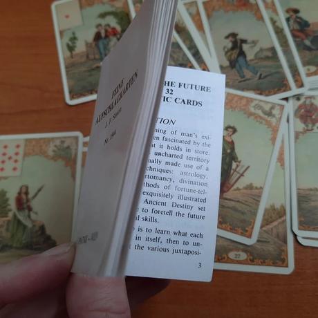 Veštecké karty le jeu du destin antique, 