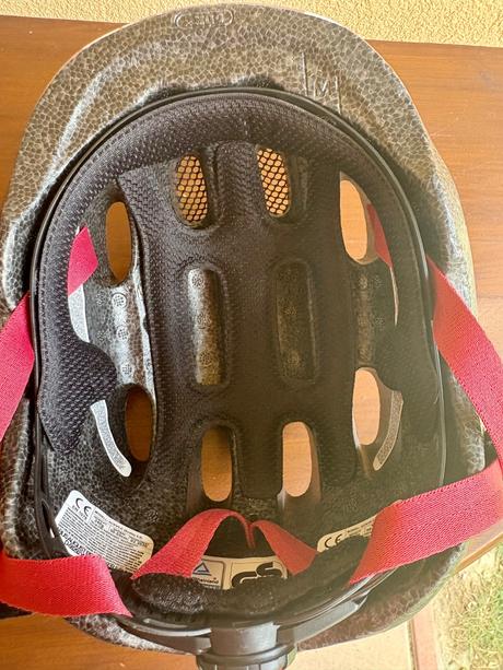 Abus detská prilba s jednorožcami,