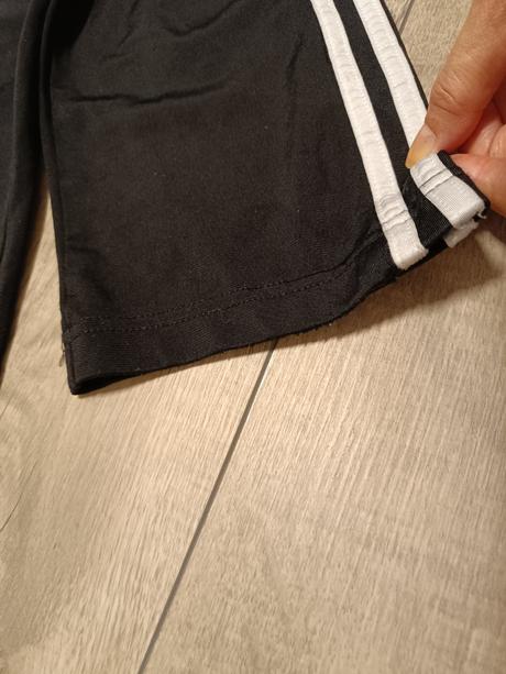 Čierne tepláky adidas, adidas,128