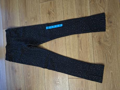 Legíny 146, c&a,152