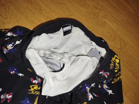 Plavkové kraťasy, 140