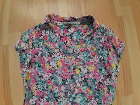 Kvetovaná blúzka, glo-story,m
