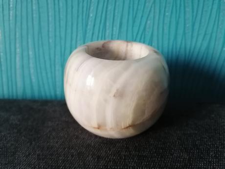 Svietnik prírodný kameň, 