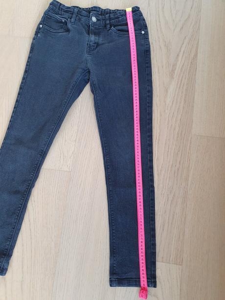 Tmavo šedé rifle c&a 158, c&a,158