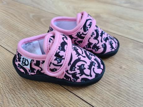 Nové papučky dedoles, 23