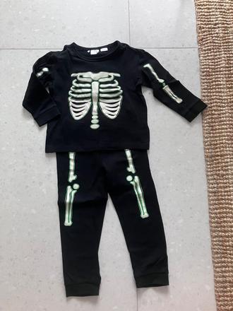 Pyžamo svietiace v tme, zara,110