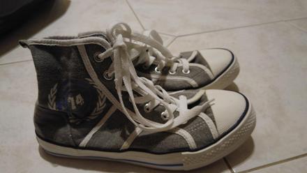 Chlpcenske tenisky, 35