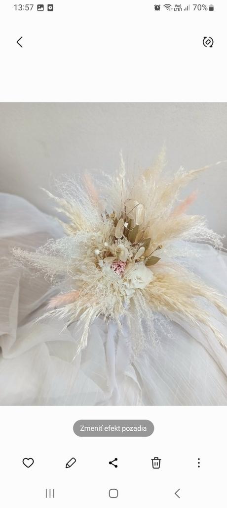 Krásne bohostyle a green kytice, ikebany plne pamp, 