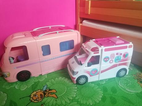 Barbie sanitka, 