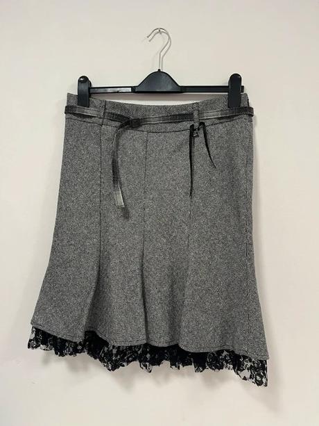 Štýlová vlnená sukňa river island s čipkou, river island,38