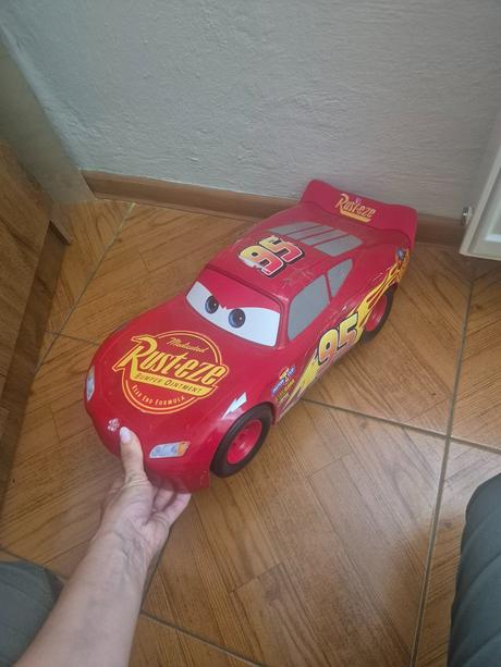 Velke mcqeen auto,