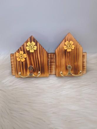 Drevený vešiak na kľúče, 