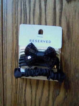 Gumky do vlasov, reserved