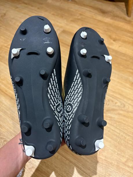 Chlapčenské kopačky umbro, 37