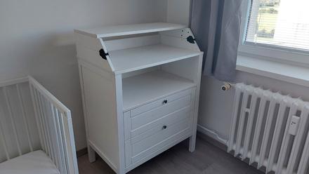 Prebaľovací pult/komoda,