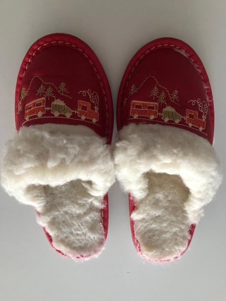 Cervene papucky, 27
