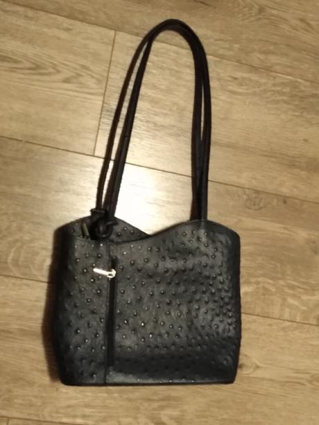 Tmavomodrá celokožená kvalitná kabelka /ruksačik, 