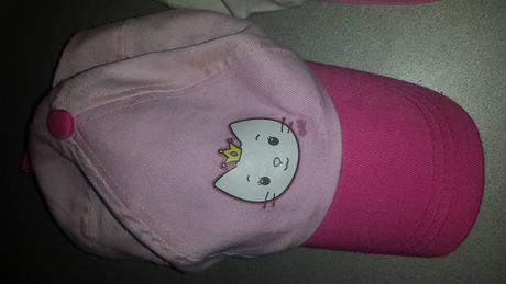 Detské šiltovky hello kitty z rakúska, cena 2,-/ks, 104