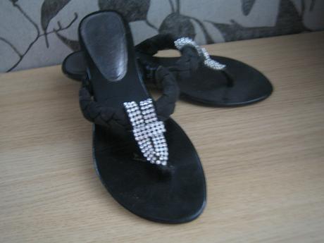 Slapky s kamienkami, 36