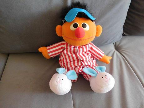 Elmo-ernie-50cm-v pyžamku, 