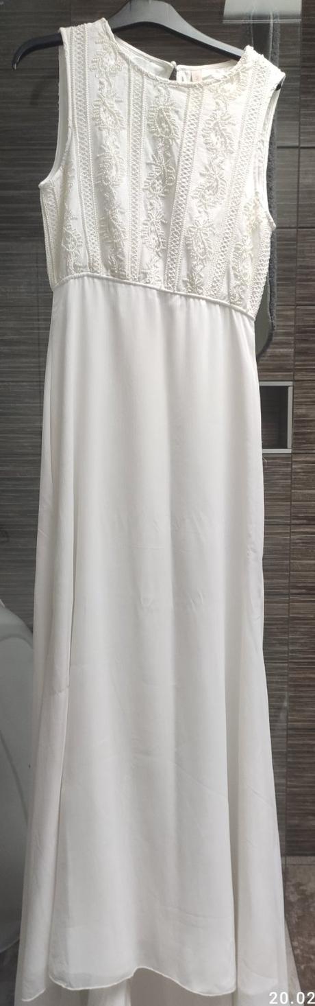 Jednoduché spoločenské/svadobné šaty, s