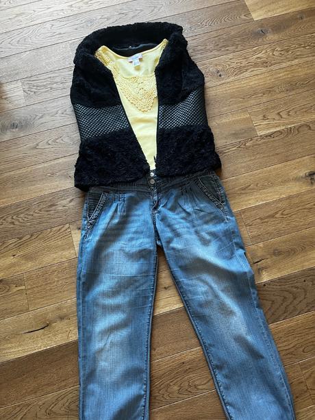 Týlová čierna vesta (kožušina + koženkový detail), m