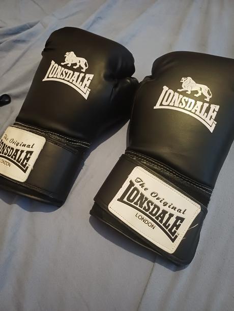 Londsale boxerske rukavice vhodne pre 11/12/13 roč, m / s