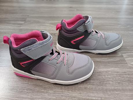 Prechodné tenisky, 31