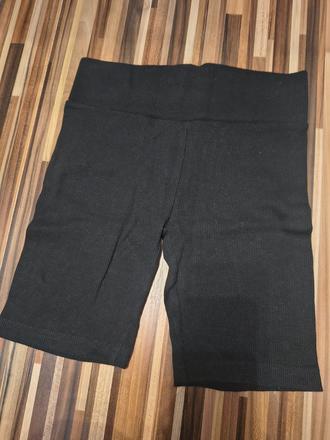 Čierne športové šortky, 134