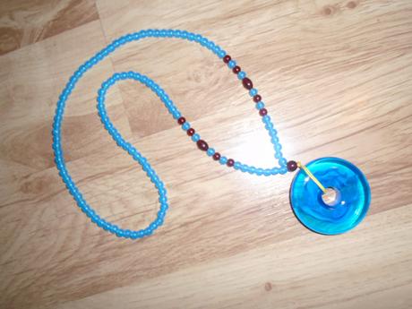 Krasny velky nahrdelnik, 