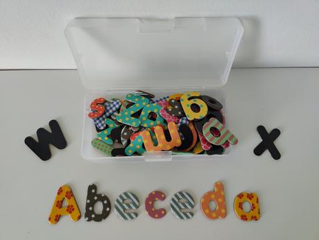 Magnetická abeceda,