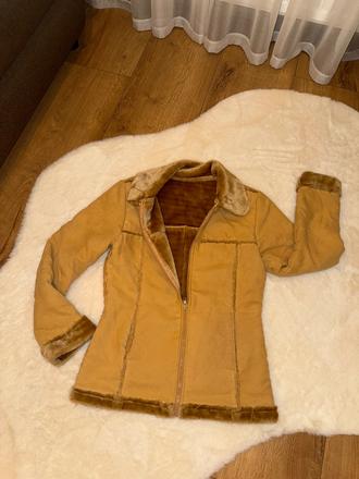 Zateplená semišová bundička, s