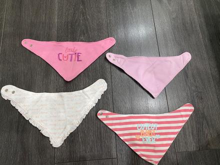 Dievčenské podbradniky-cena spolu, 