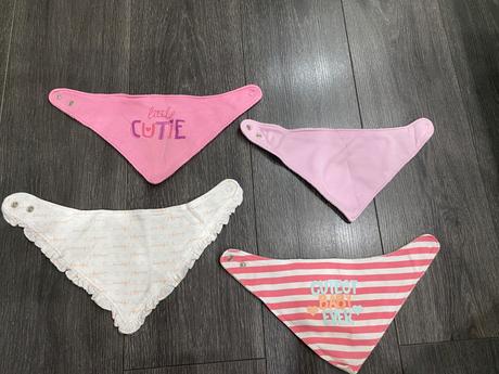 Dievčenské podbradniky-cena spolu, 