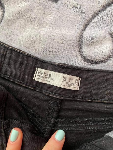Kraťasy, bershka,34