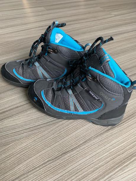 Turistické topánky, 32