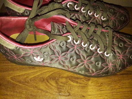 Limitka adidas vyšivane satenove tenisky, adidas,36
