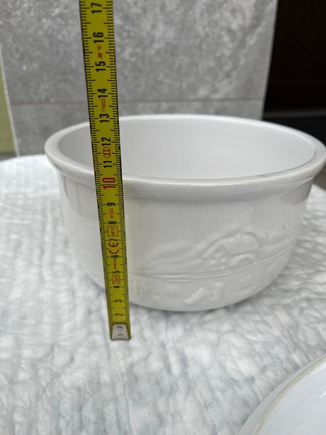 Porcelánová biela misa a tanieriky, 