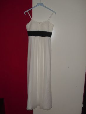 Spoločenské šaty, 42