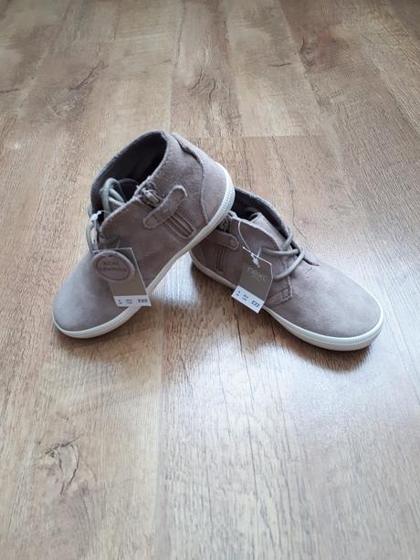 Semisove topanocky, next,26