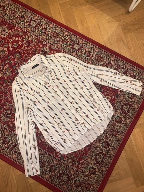 Pruhovana kvietkovana biela bluzka značka reserved, reserved,s