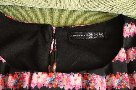 Veselé šatičky, atmosphere,38