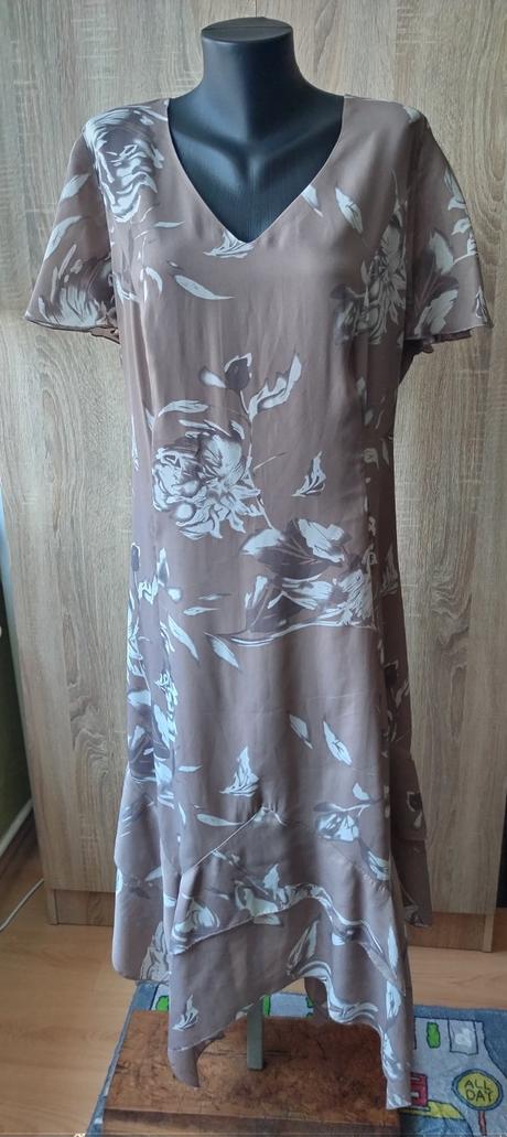 Asymetrické kvetované šaty bonprix, bonprix,52