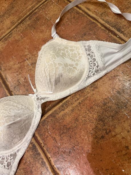 Podprsenka čipkovana 85c bez kostic, 85c