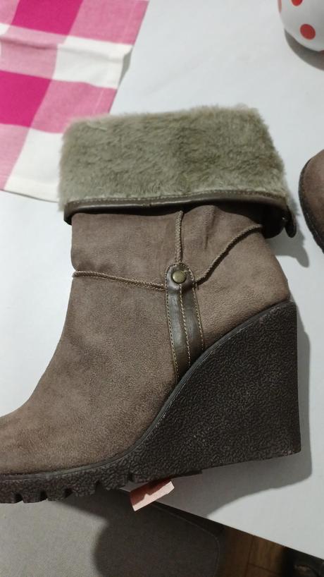 Čižmy s kožušinkou na podpätku, baťa,40